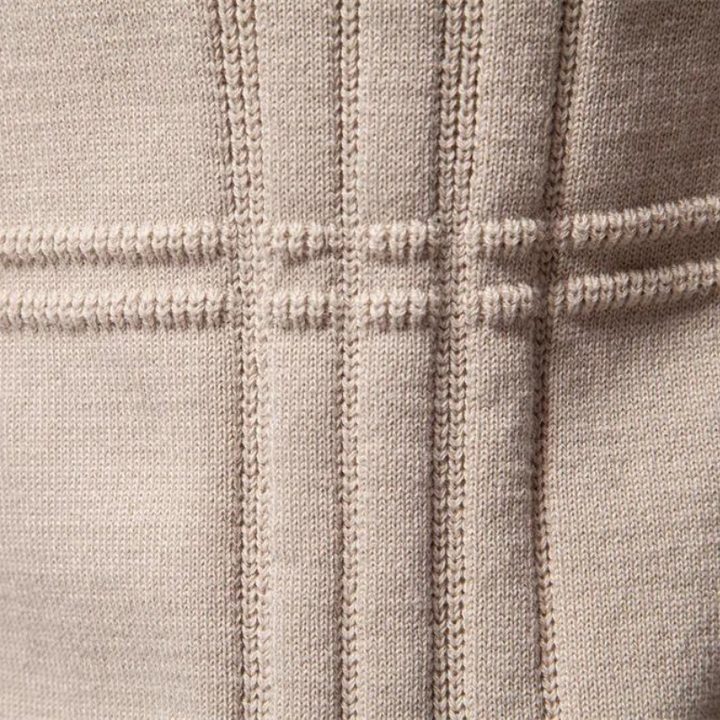 Rylan | Stylish men's sweater with checkered design
